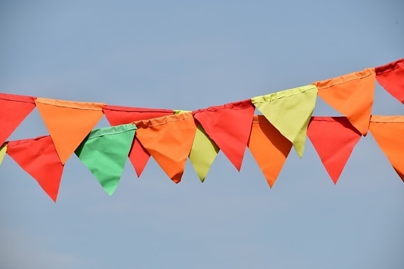 linhas de roupa, colorido, decoração, festival, Bandeira, corda, de suspensão, vento, céu azul, muitos