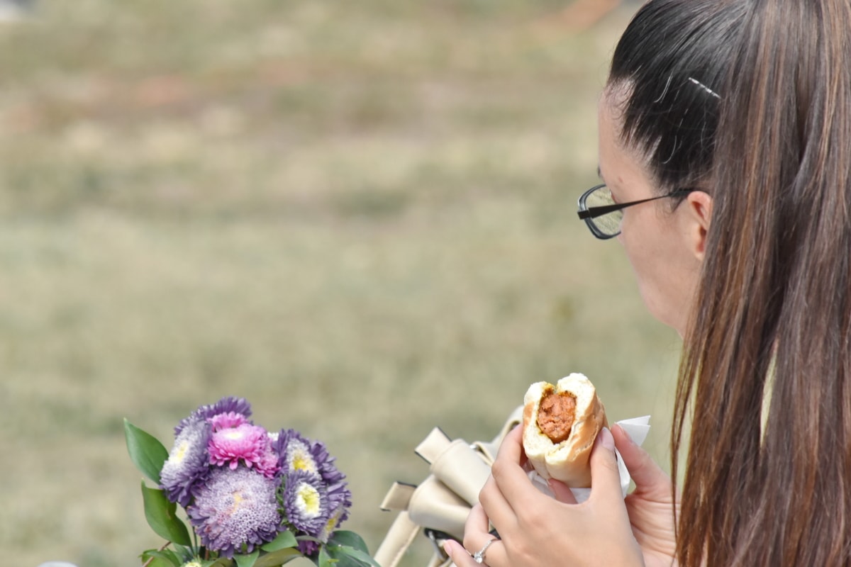 bouquet, eyeglasses, fast food, photo model, picnic, sandwich, still life, summer, girl, woman