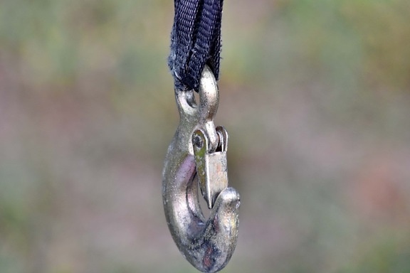 hook, attachment, outdoors, nature, hanging, vertical, rope, focus, upclose, security