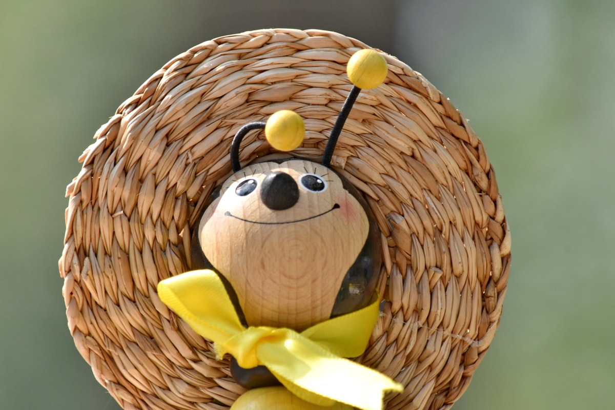 cara, feito à mão, chapéu, abelha melífera, palha, brinquedo, de madeira, abelha, criação, decoração