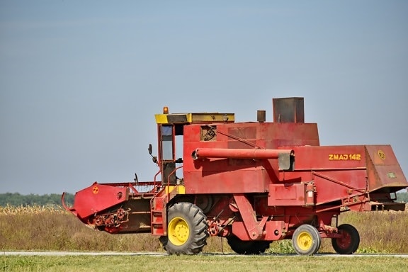 combine, vehicle, agriculture, equipment, machine, device, machinery, harvester, rural, industry