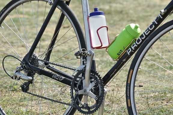 vélo, eau embouteillée, bouteilles, eau potable, vélo de montagne, roue, vélo, sport, chaîne, frein