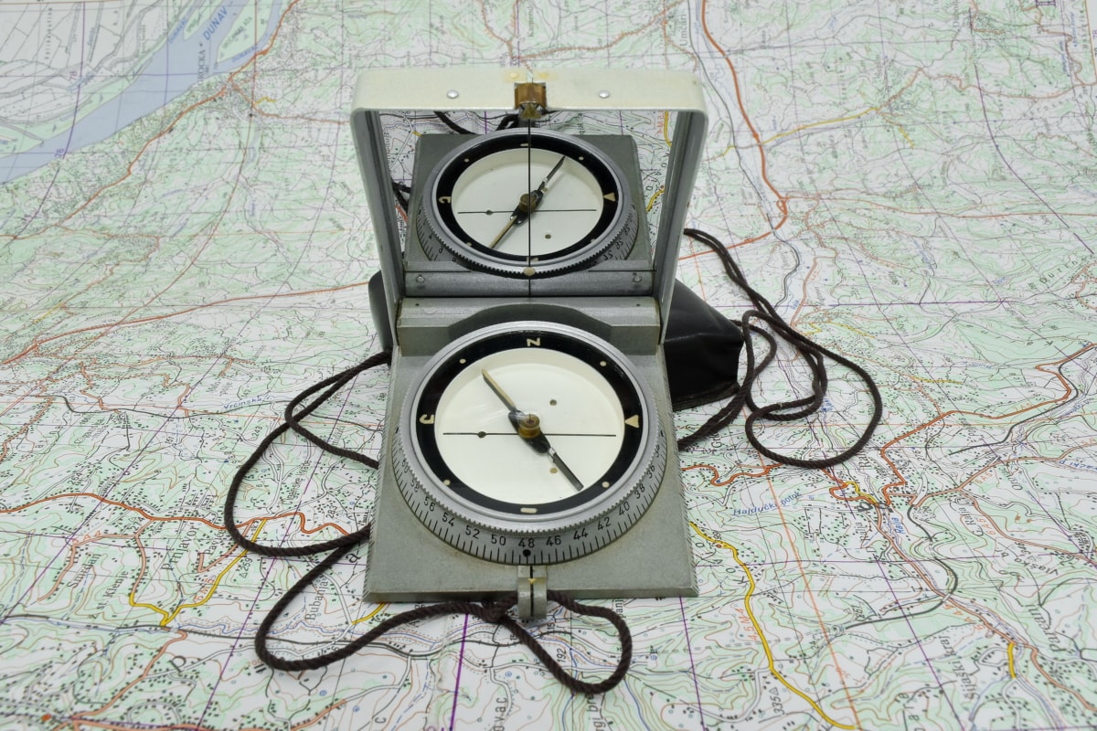 Kompass, geografi, beliggenhet, magnet, speil, trenger, instrumentet, teknologi, kart, navigasjon