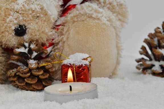 candle, christmas, gift, teddy bear toy, beautiful, brown, candlelight, cute, decoration, decorative