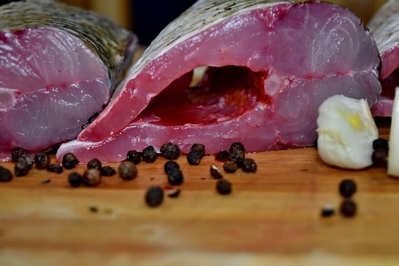fillet, onion, pepper, raw meat, saltwater fish, slice, tuna, wood, food, fish