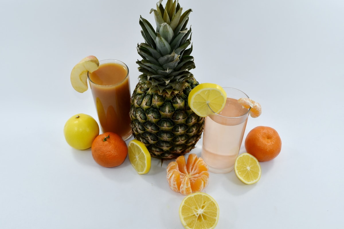 koktajle, koktajl owoców, sok owocowy, ananas, mandarynki, owoce, witaminy, produkcji, jedzenie, sok
