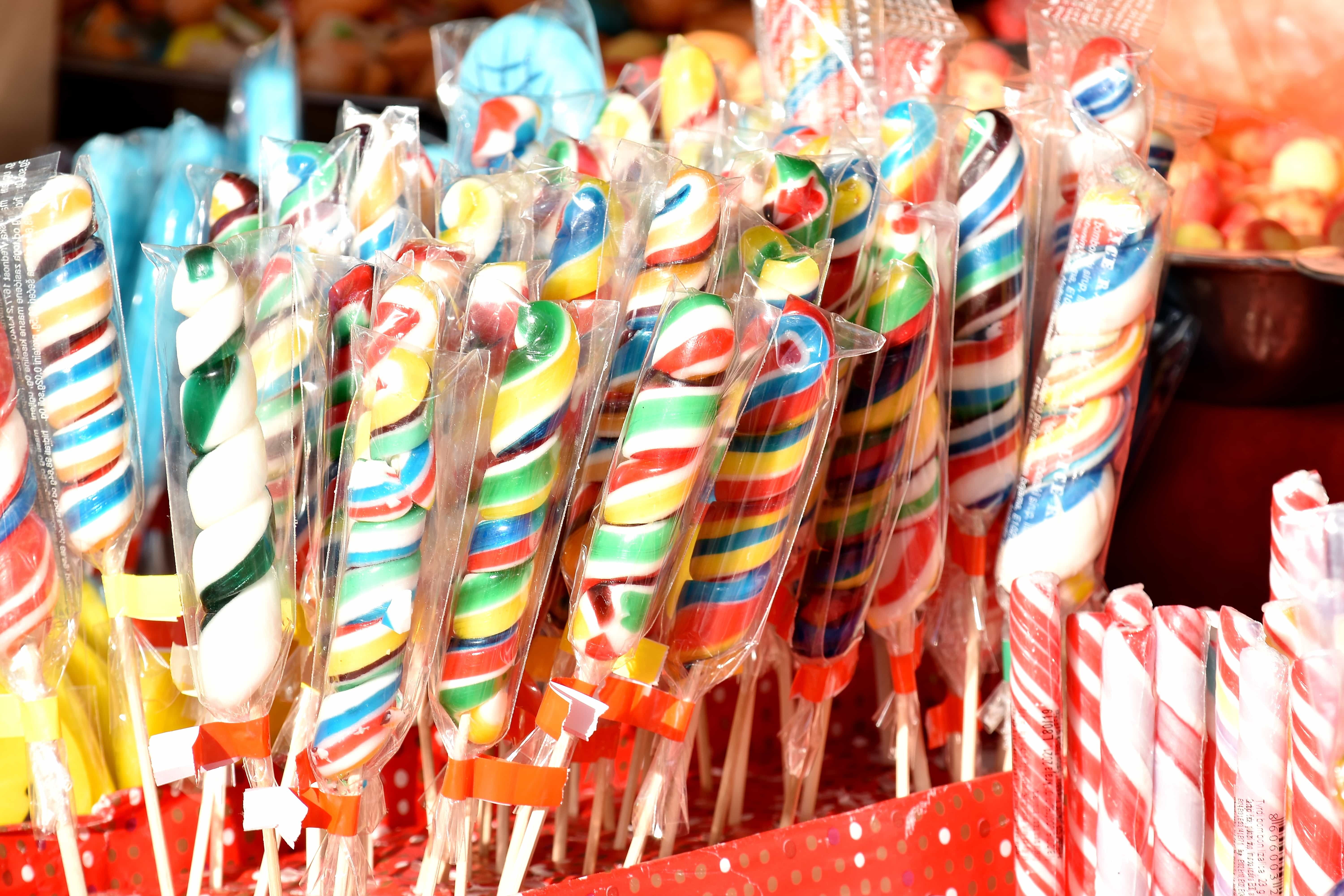 Gratis billede: lyse, slikkepind, sukker, myymälä, konfekture, slik, fest, farve