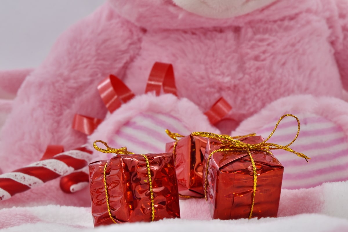 วันเกิด, ของขวัญ, สีชมพู, โรแมนติก, ตุ๊กตาหมีของเล่น, ของขวัญ, เฉลิมฉลอง, ทำด้วยมือ, ความรัก, เธรด
