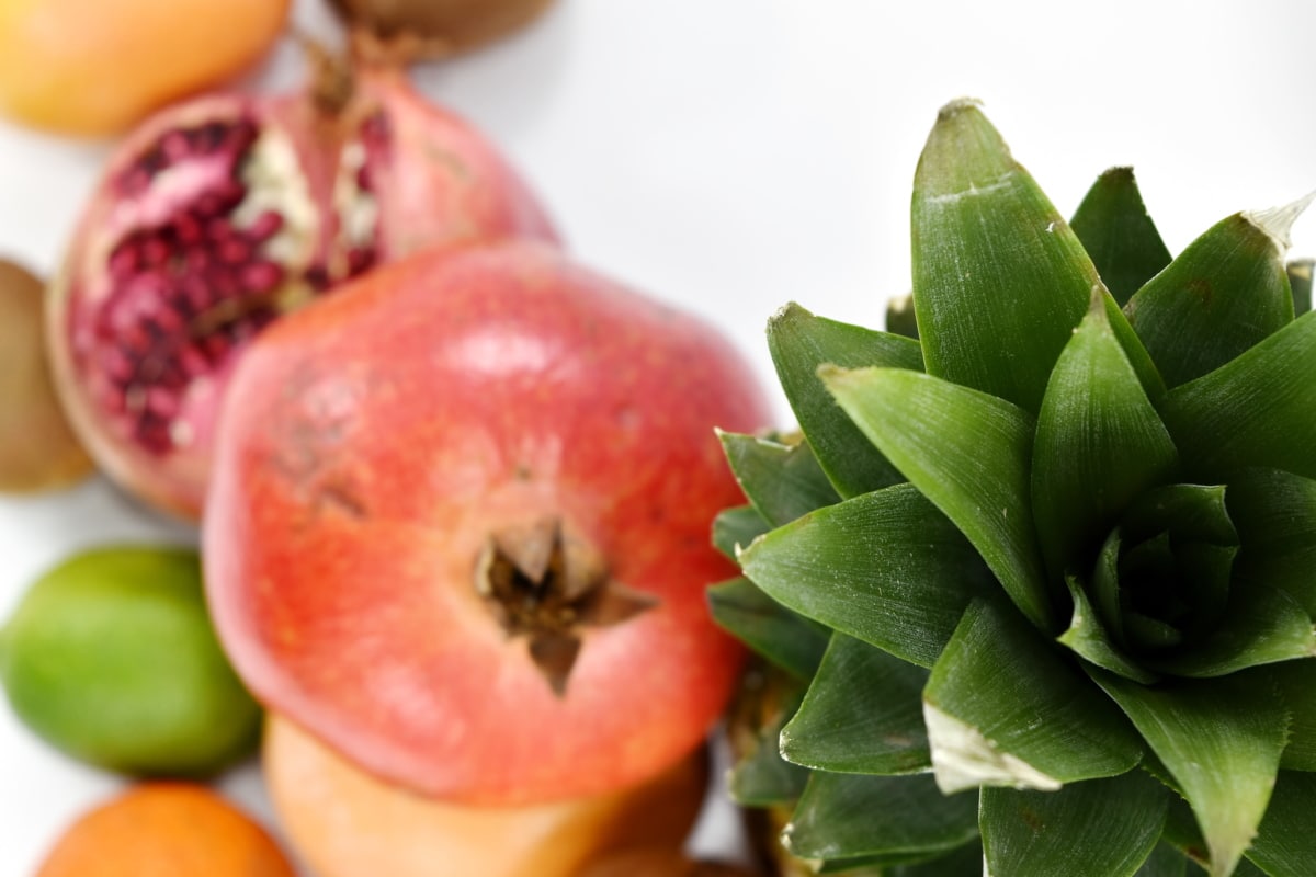 foco, folhas verdes, abacaxi, saúde, produzir, comida, fresco, frutas, romã, ingredientes