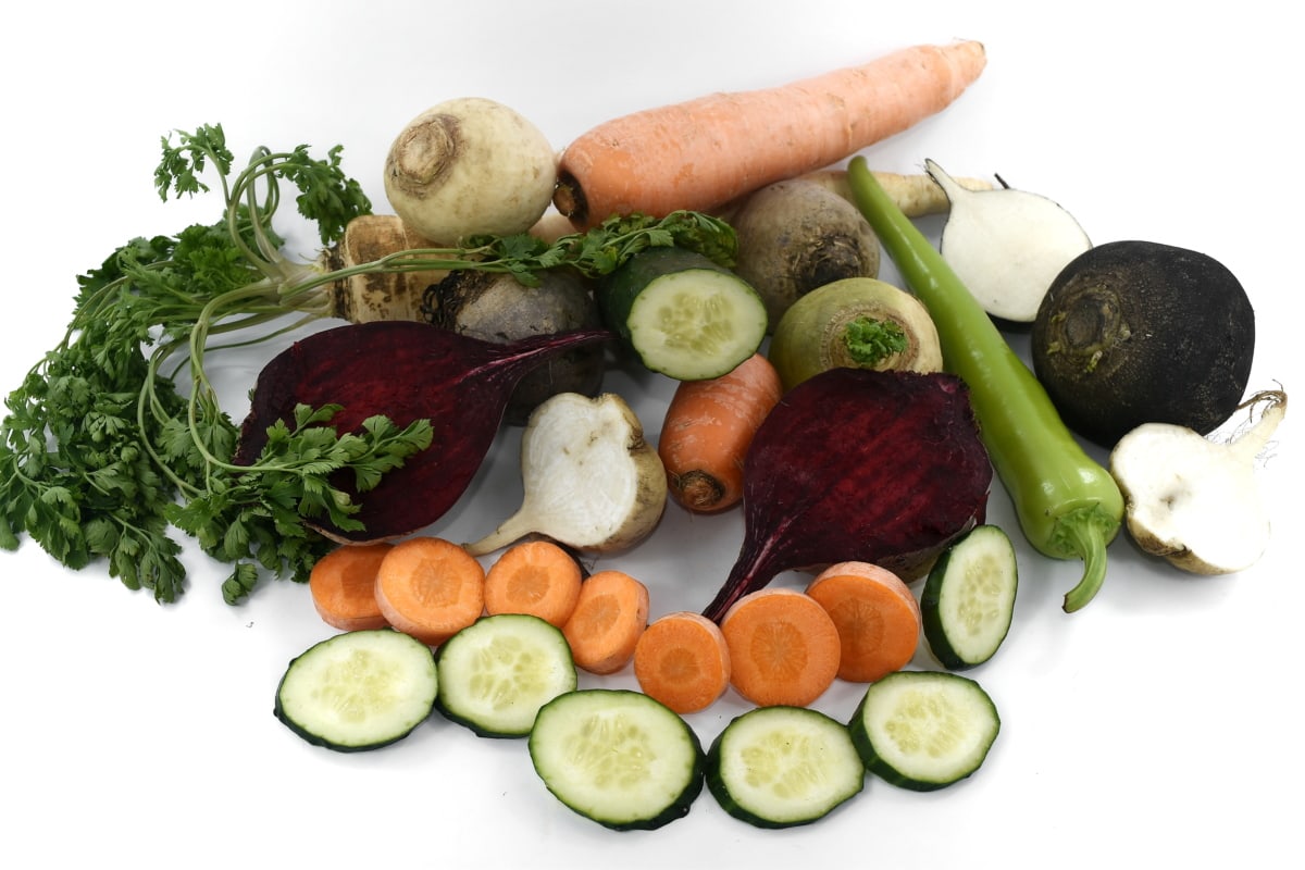 antiossidante, barbabietola rossa, cetriolo, mangiare, cibo, prezzemolo, ravanello, radici, rapa, vegano