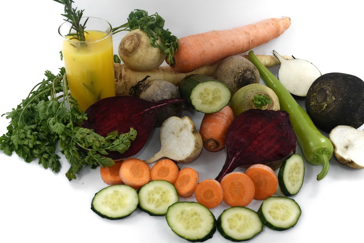 zanahoria, jugo de, perejil, pepperoni, rábano, raíces, verduras, saludable, pimienta, pepino
