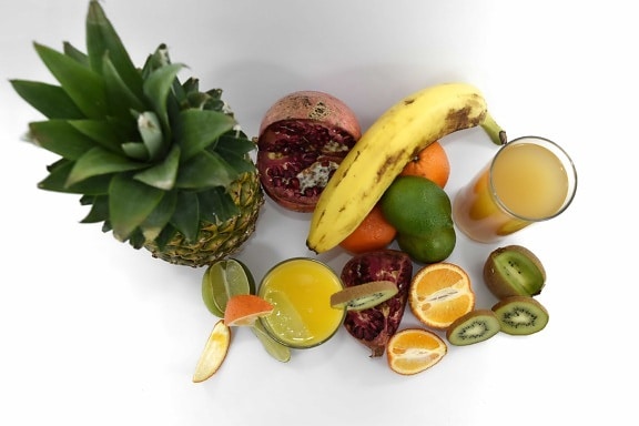 фрукти, Фруктовий коктейль, фруктовий сік, ключові вапно, ківі, апельсини, ананас, гранат, тропічна, їжа
