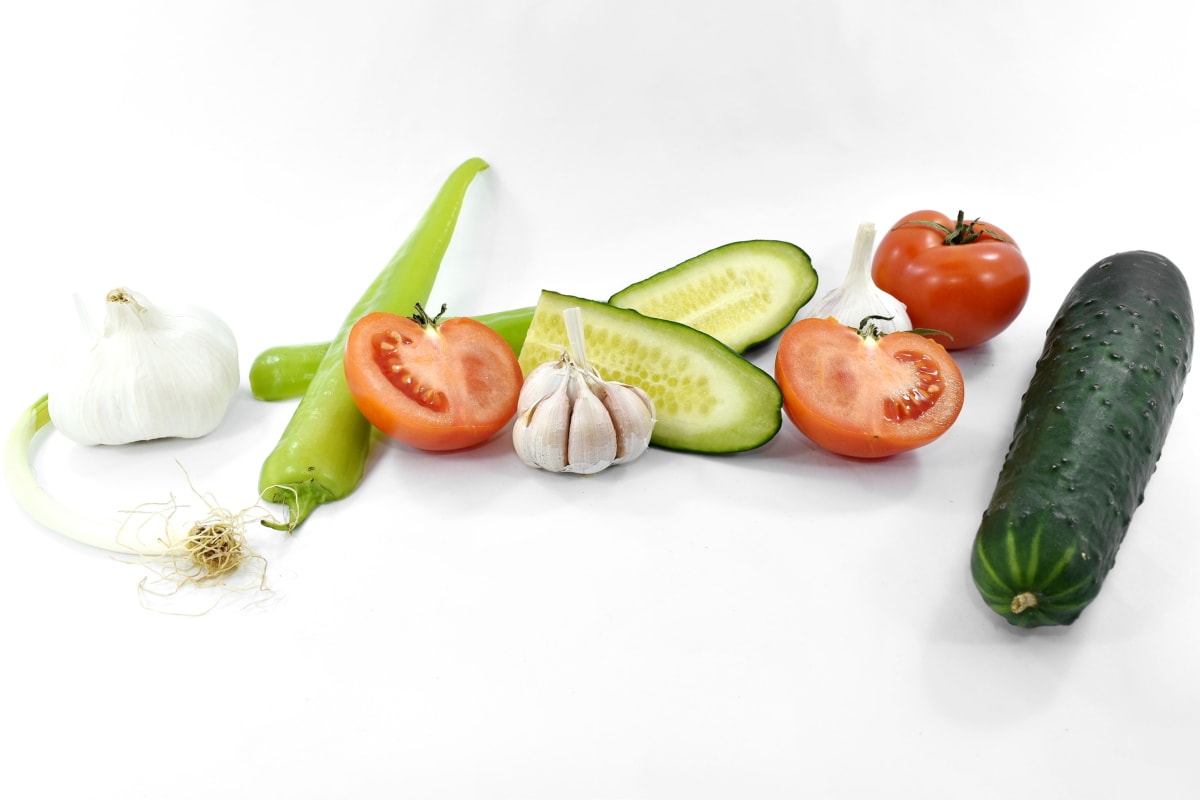 gurka, vitlök, hälften, purjolök, skivor, tomater, vild lök, tomat, friska, vegetabiliska