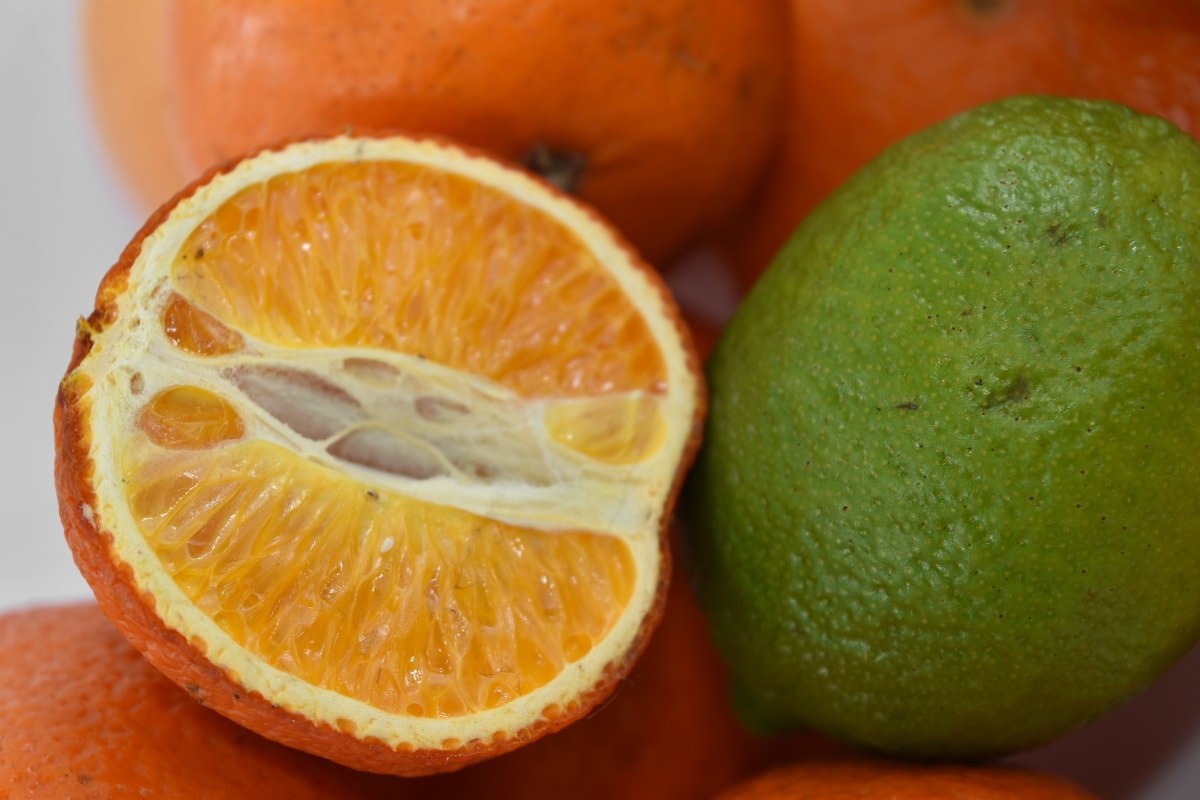 ส้ม, ครึ่งหนึ่ง, มะนาวที่สำคัญ, แมนดาริน, ชิ้น, มะนาว, สด, รับประทานอาหาร, วิตามิน, สีส้ม