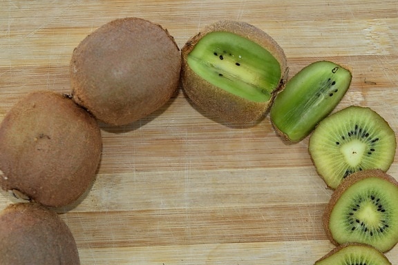 Kiwi, kypsä hedelmä, siemenet, C vitamiini, ruoka, hedelmät, puolet, ravitsemus, trooppinen, eksoottinen