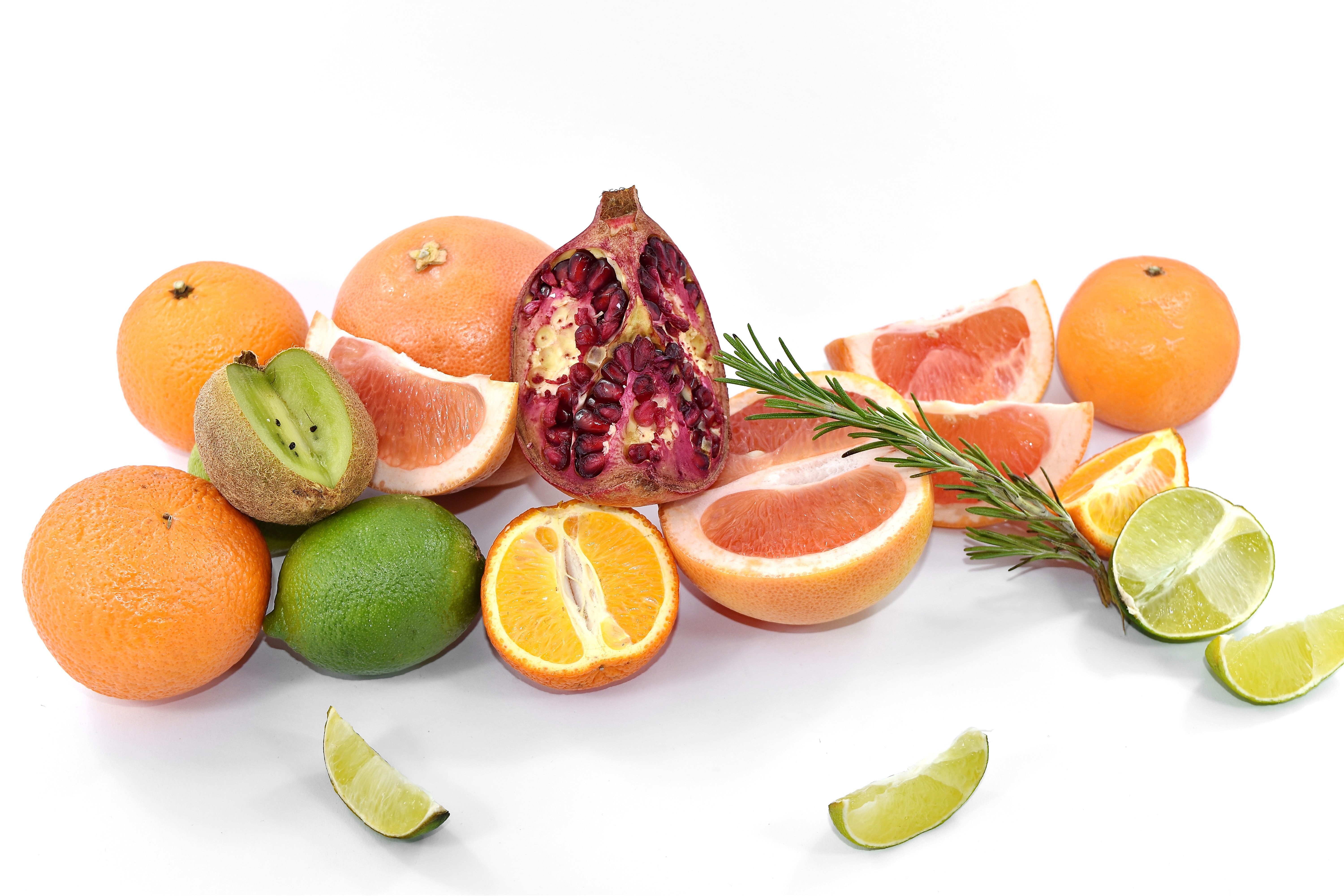 Овощи витамин ц. Что такое витамины. Витамины в фруктах. Цитрусовые фрукты и овощи. Аскорбиновая кислота в фруктах.