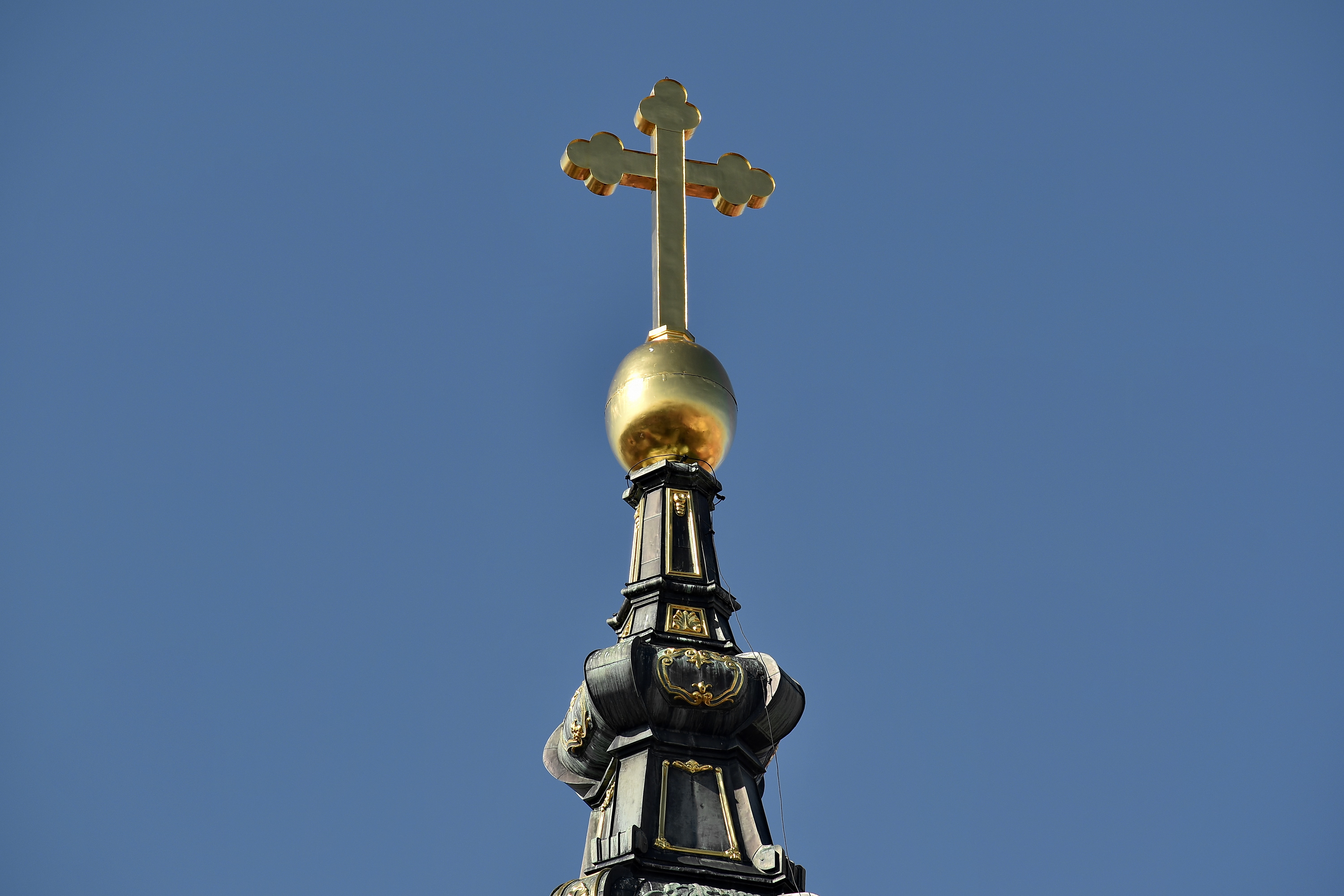 免费照片 图稿 基督教 高耸 十字架 黄金 金色光芒 宗教 体系结构 教会 老