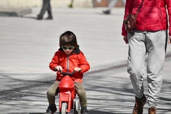 bicicleta, infância, pai, brincalhão, triciclo, caminhando, criança, diversão, rua, pessoas