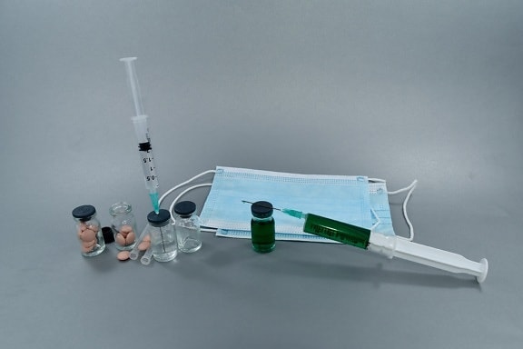 antibiotic, antigen, face mask, injection, plasma, respiratory tract, science, instrument, still life, syringe