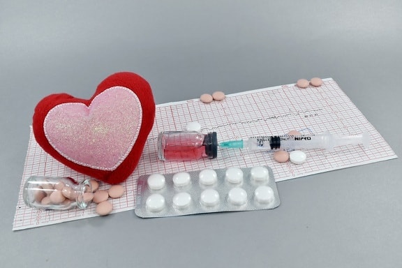 blood agar, blood analysis, blood pressure, cardiology, coronary disease, heartbeat, pharmacology, pills, prescription, prevention