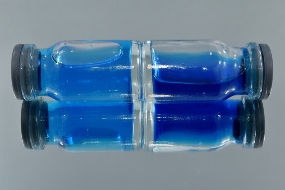 modrá, láhve, chemikálie, sklo, horizontální, kapalina, zrcadlo, reflexe, láhev, kontejner