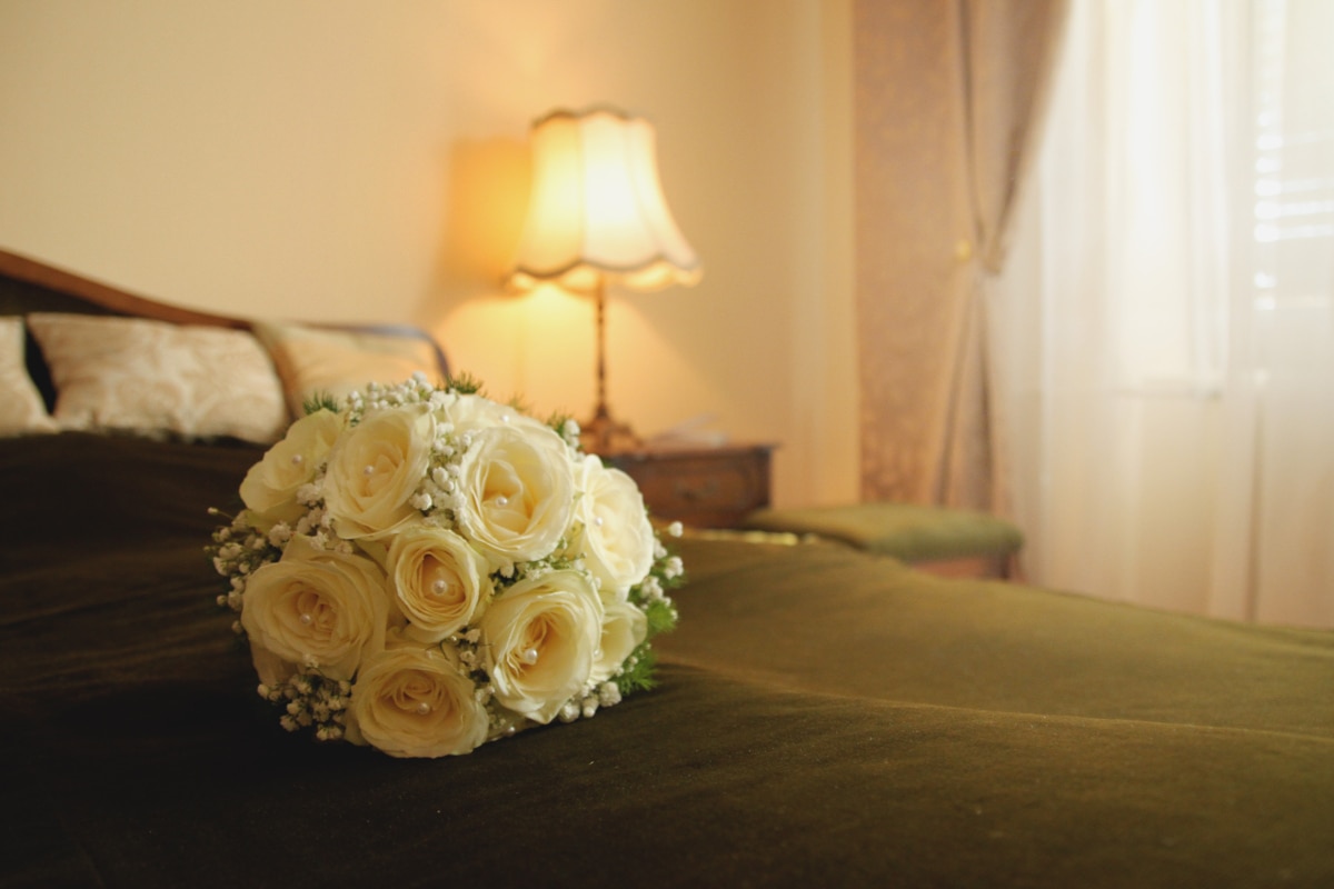 yatak odası, buket, otel, iç dekorasyon, iç tasarım, lamba, dekorasyon, çiçek, düzenleme, Düğün
