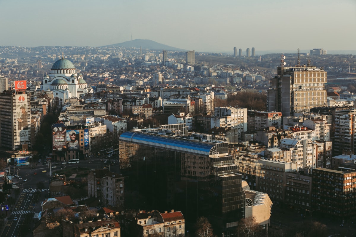 budovy, hlavního města, kostel, kostelní věž, Srbsko, dopravní zácpa, město, Panorama, panoráma města, město