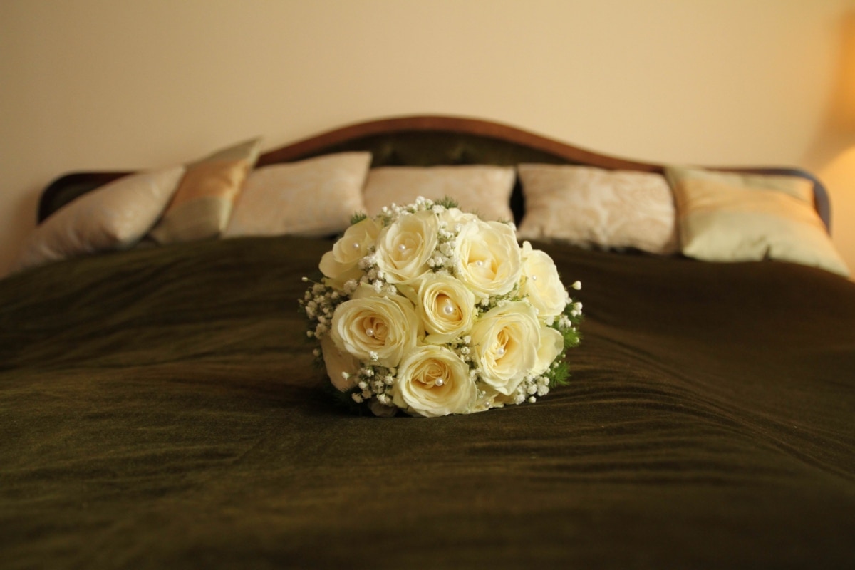 bed, bedroom, blanket, cushion, furniture, wall, roses, flower, bouquet, rose