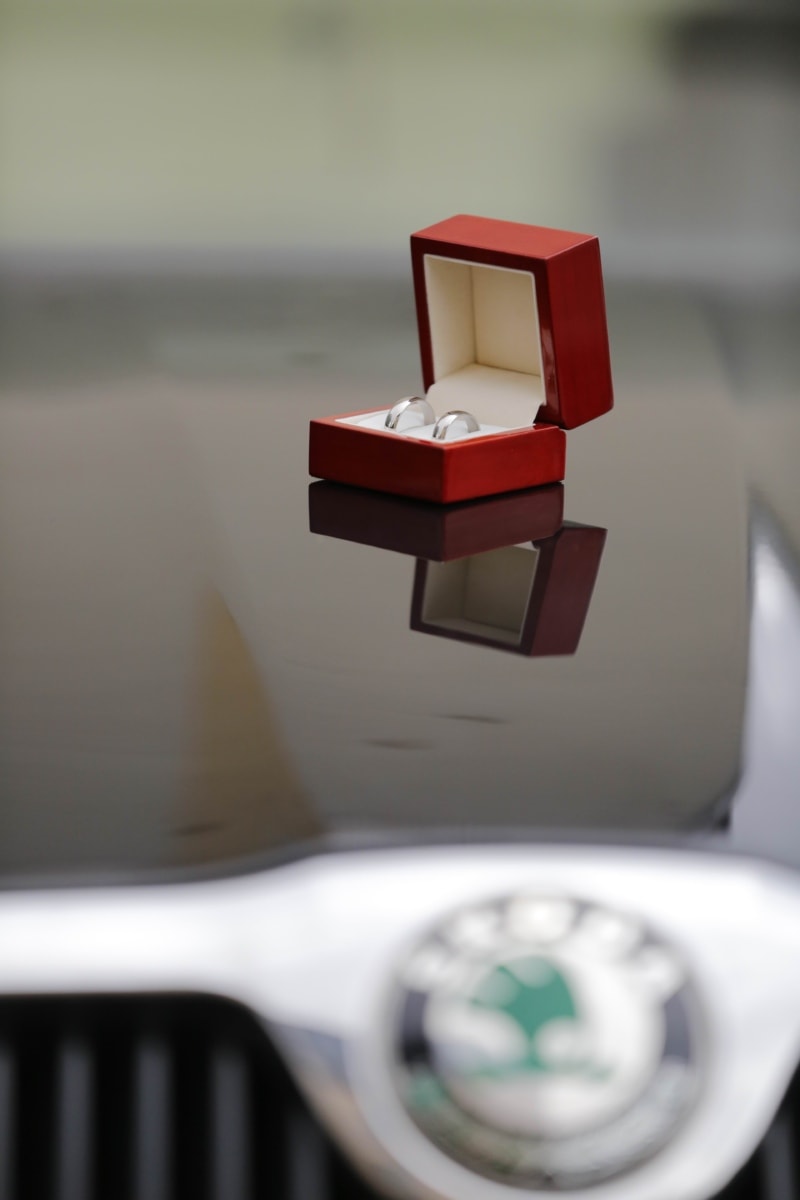 samochodu, zbliżenie, Biżuteria, miłość, małżeństwo, metalu, pierścienie, romans, Obrączka ślubna, pudełko