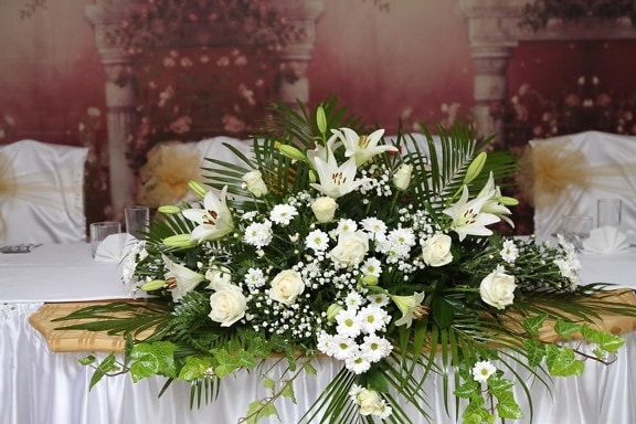 dining area, lunchroom, luxury, restaurant, decoration, arrangement, interior design, bouquet, flowers, flower
