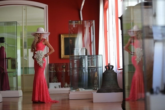 gaun, keanggunan, mode, seni rupa, glamor, topi, museum, gadis cantik, Boutique, di dalam ruangan