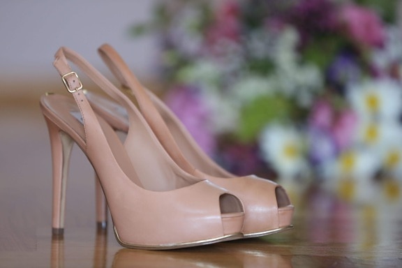 close-up, elegance, heels, leather, pastel, sandal, shoes, wedding bouquet, clog, shoe