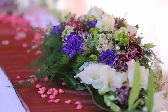 dining area, interior, tablecloth, arrangement, bouquet, flower, pink, flowers, decoration, spring