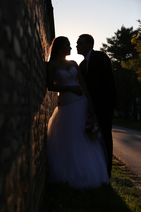 menyasszony, fényesség, szerelem, portré, árnyék, naplemente, esküvői ruha, esküvő, pár, vőlegény
