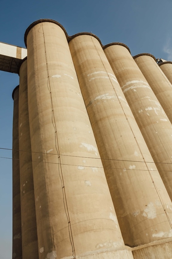 silo, bedrock, perspective, tall, containers, round, architecture, building, column, outdoors