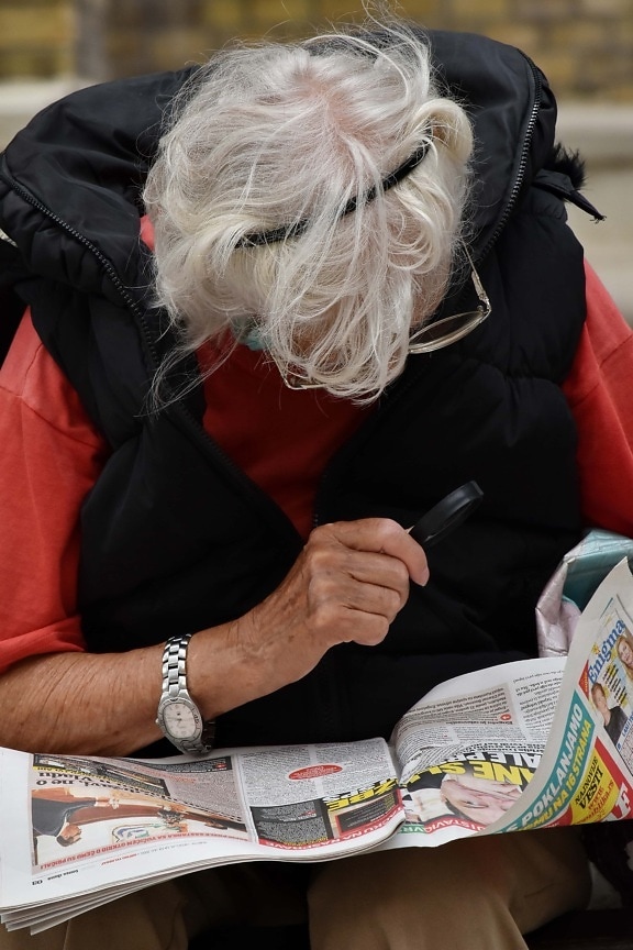 grandmother, granny, newspaper, reading, magnification, senior, eyeglasses, pensioner, tool, woman