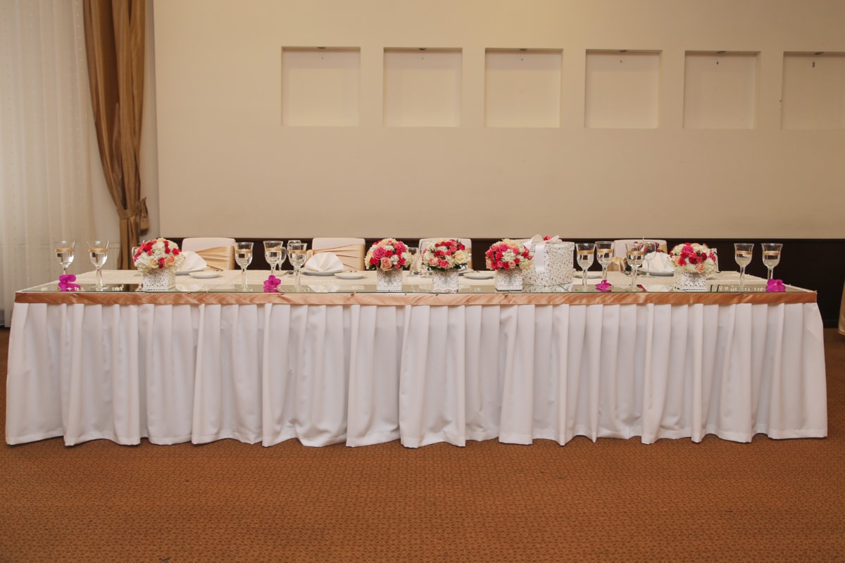 wedding, furniture, wedding bouquet, dining area, elegance, room, birthday, luxury, table, cake
