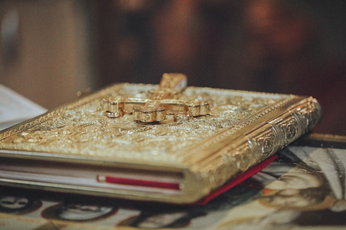bible, cross, gold, expensive, handmade, religion, jewelry, book, still life, indoors
