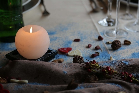 sviečka, svetlo sviečok, stôl, obrus, kryštál, pobočky, fľaša, romantické, sklo, dekoratívne