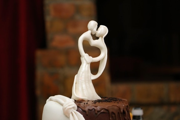 wedding cake, chocolate cake, figurine, symbol, love, chocolate, cream, food, dark, wedding