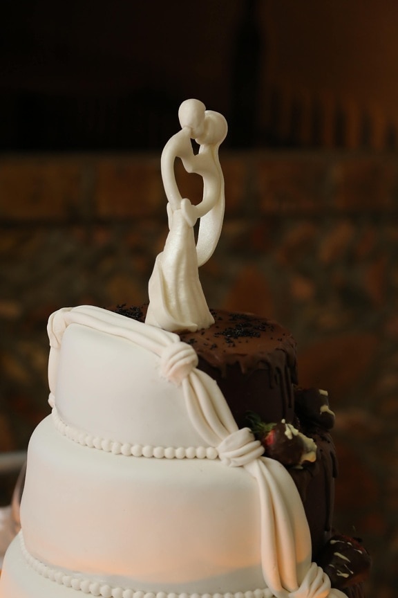 wedding, wedding cake, kiss, bride, groom, sculpture, figurine, cream, chocolate, sugar