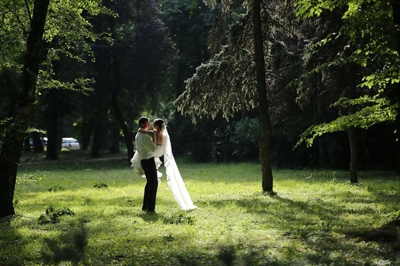 romantic, bride, holding, groom, forest, sunrays, sunspot, tree, course, people