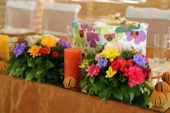 anniversaire, surprise, cadeaux, nappe, bouquet, table, fleurs, arrangement, décoration, fleur