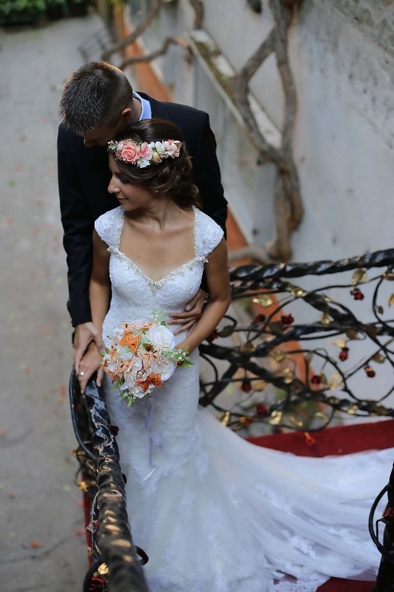 романтика, сватбен букет, блясък, сватбена рокля, червен килим, костюм, мода, хора, сватба, булката