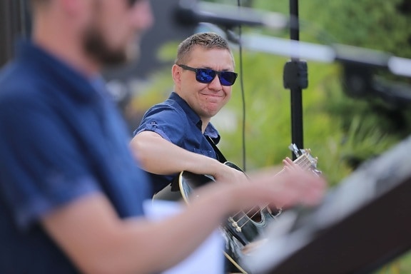 sunglasses, guitarist, band, bend, orchestra, smiling, man, person, people, happy
