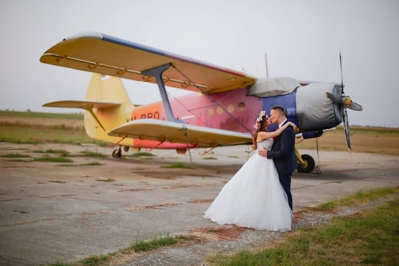 wedding, photography, airplane, airport, biplane, groom, kiss, bride, aircraft, people