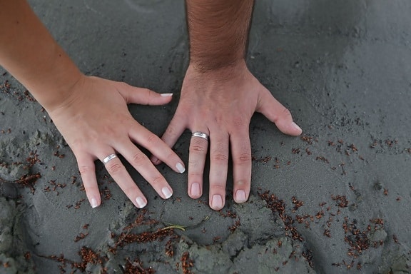 ръце, пясък, Любов, венчален пръстен, пръстени, мокър, земята, пръст, почвата, земята