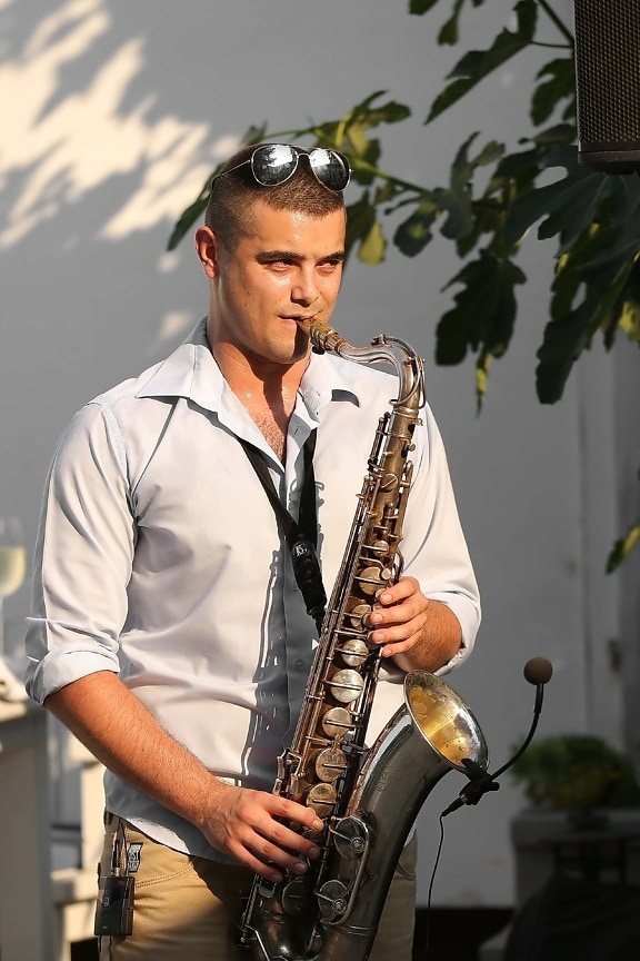 saxophone, musicien, homme, artiste interprète ou exécutant, chanteur, musique, stage, concert, performances, Festival
