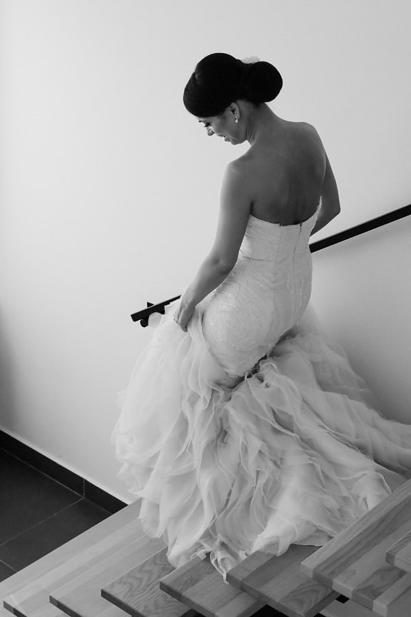 невеста, лестница, свадебное платье, плечо, апартаменты, великолепный, милая девушка, Свадьба, платье, моды