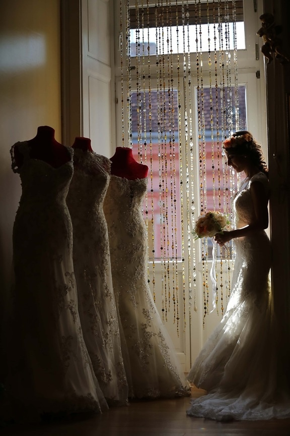 robe de mariée, Salon, Shopper, Shopping, la mariée, bouquet de mariage, bouquet, mode, magnifique, Outfit